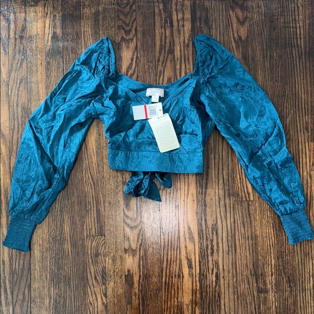 Free People Emerald Satin Wrap Crop Top Balloon Sleeve NWT XS - Picture 6 of 15